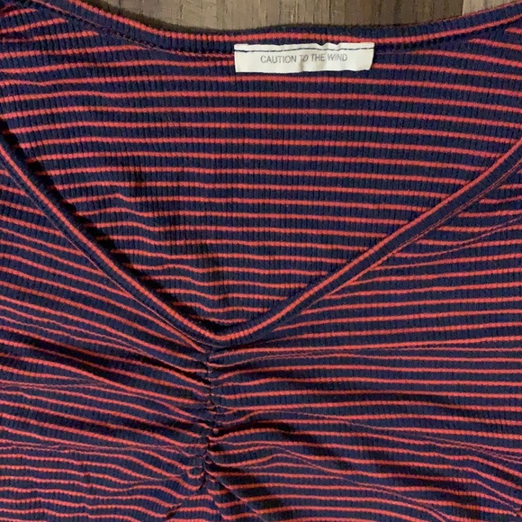 short sleeve cropped shirt - Picture 2 of 2